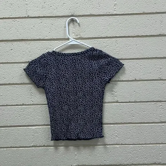 Brandy Melville Blue Floral Zelly Top one size - Picture 5 of 8